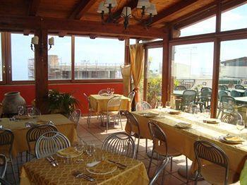 B&B La Grotta Сант-Алессио-Сикуло Экстерьер фото